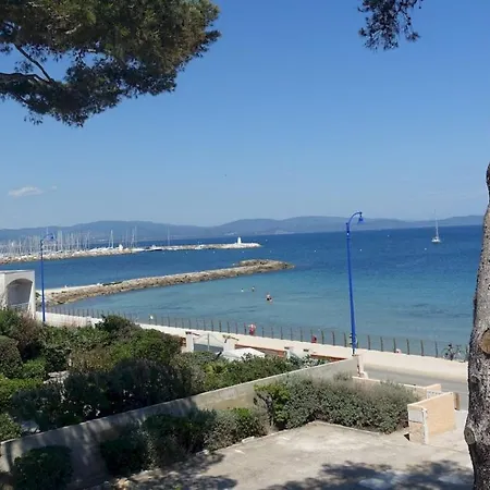 Bona, Vue Hippodrome Et Mer, Clim Hyeres